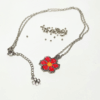 Collana margherita rossa con catena in acciaio e charm in argento 925